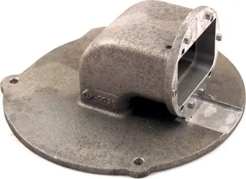 Übergangsrohr aus Metall für den Anschluss eines Ventilators an eine Brennkammer, erkennbar durch die klare Formgebung und Beschriftung, geeignet für Wolf-Systeme.